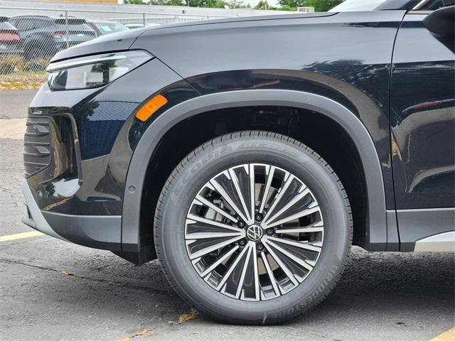 new 2025 Volkswagen Tiguan car, priced at $30,069