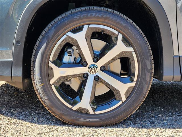 new 2025 Volkswagen Tiguan car, priced at $33,964
