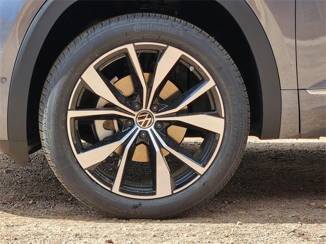 new 2025 Volkswagen Atlas car, priced at $51,546