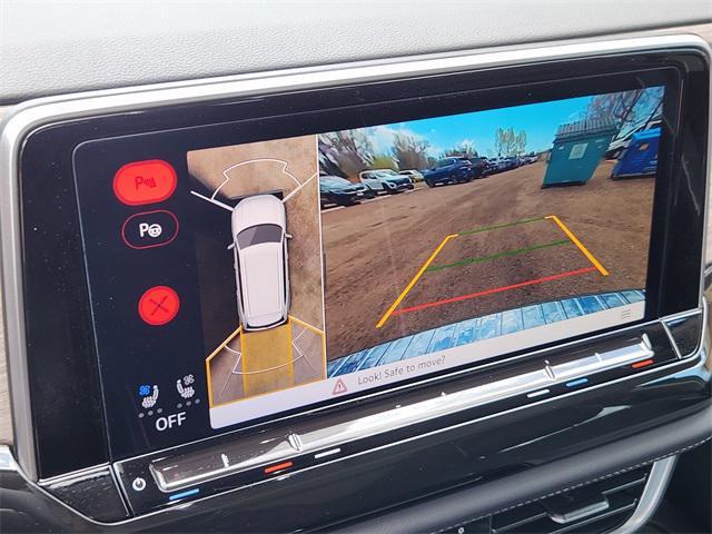 new 2025 Volkswagen Atlas car, priced at $51,138