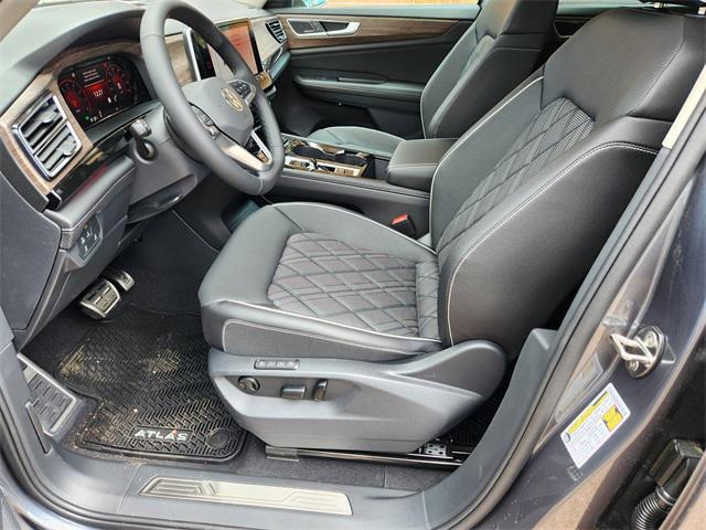 new 2025 Volkswagen Atlas car, priced at $51,546