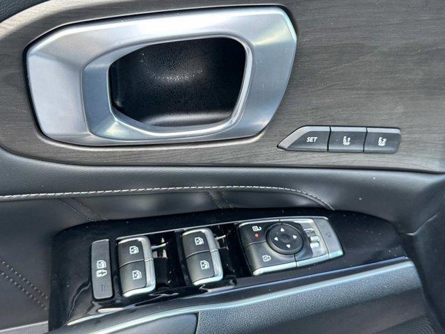 used 2025 Kia Sorento car, priced at $40,490