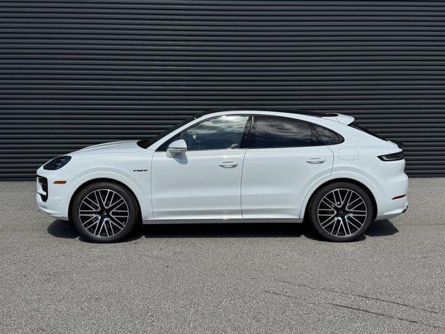 new 2025 Porsche Cayenne car, priced at $192,425