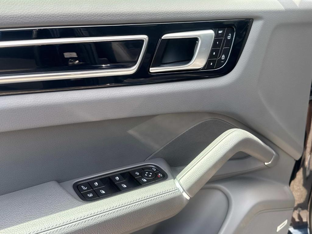 used 2022 Porsche Cayenne E-Hybrid Coupe car, priced at $72,990
