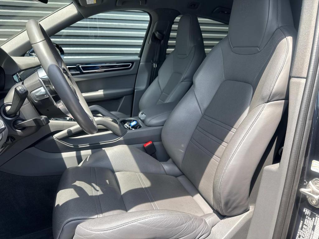 used 2022 Porsche Cayenne E-Hybrid Coupe car, priced at $72,990