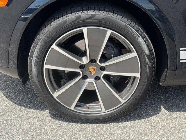 used 2022 Porsche Cayenne E-Hybrid Coupe car, priced at $73,900