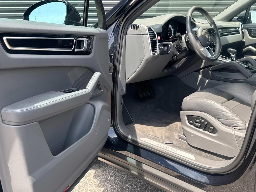 used 2022 Porsche Cayenne E-Hybrid Coupe car, priced at $72,990