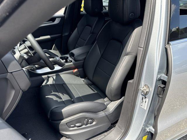 new 2025 Porsche Cayenne car, priced at $114,495