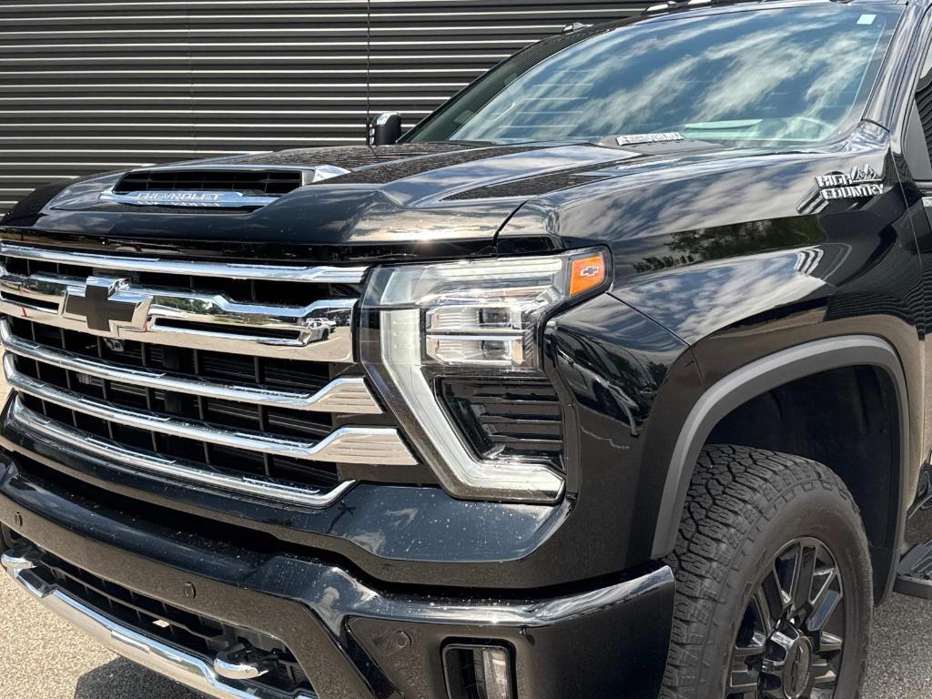 used 2025 Chevrolet Silverado 3500 car, priced at $85,990