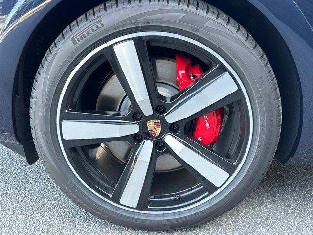 new 2025 Porsche Cayenne car, priced at $155,685