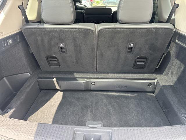 used 2023 Acura MDX car, priced at $39,900
