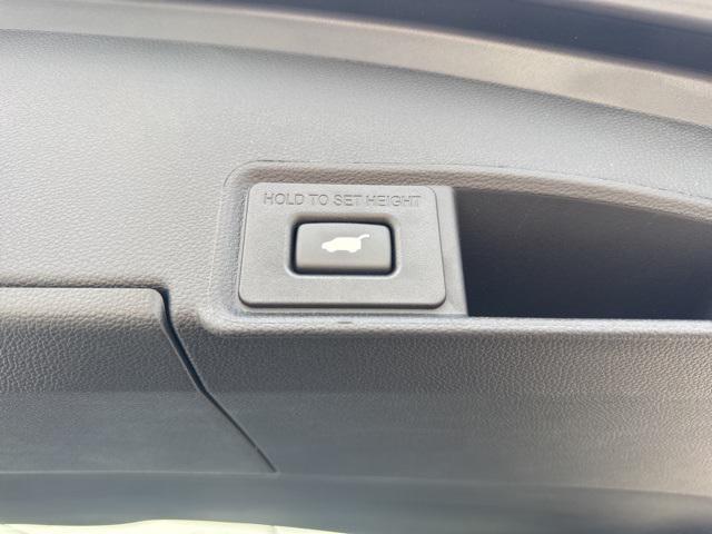 used 2025 Acura RDX car, priced at $43,500
