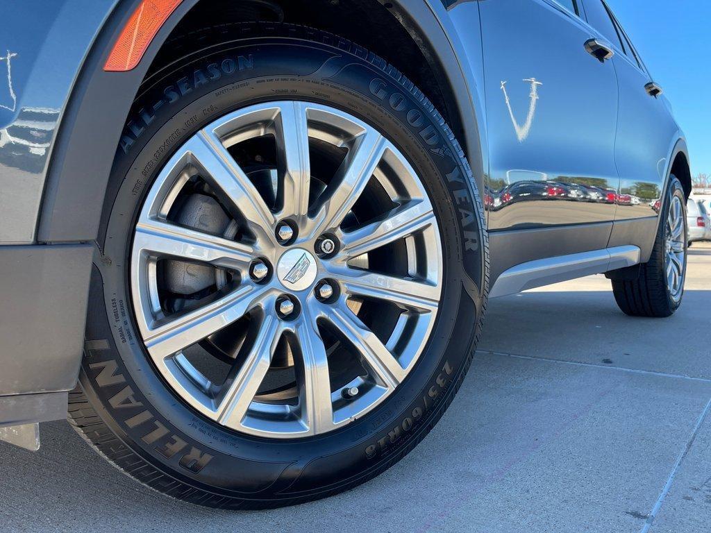 used 2021 Cadillac XT4 car, priced at $28,796