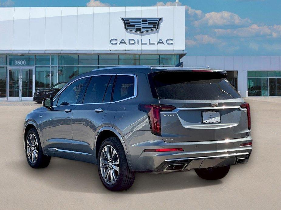 used 2022 Cadillac XT6 car, priced at $39,796