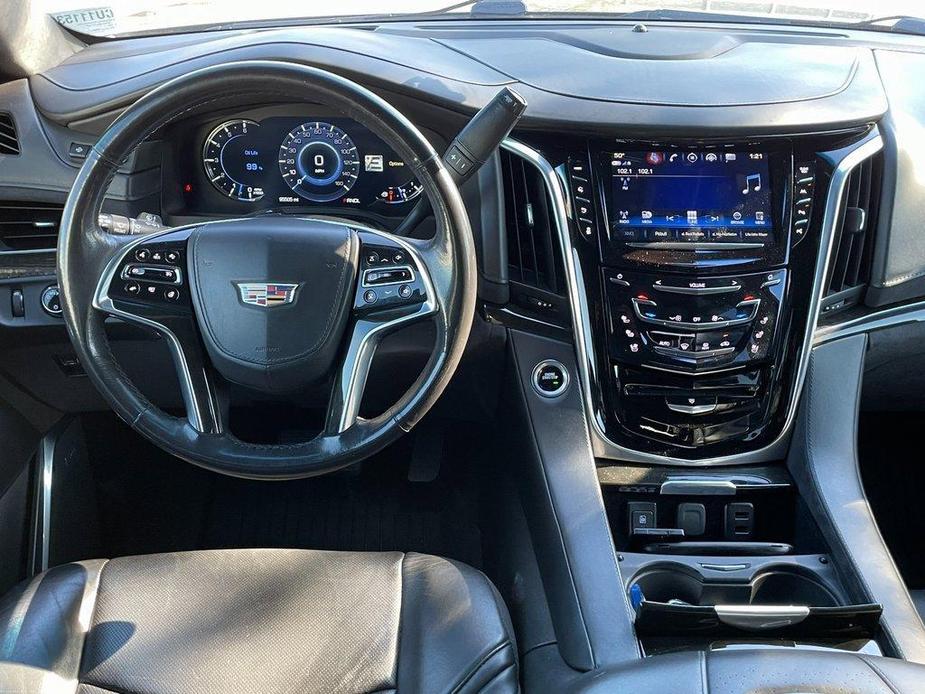 used 2020 Cadillac Escalade ESV car, priced at $37,994