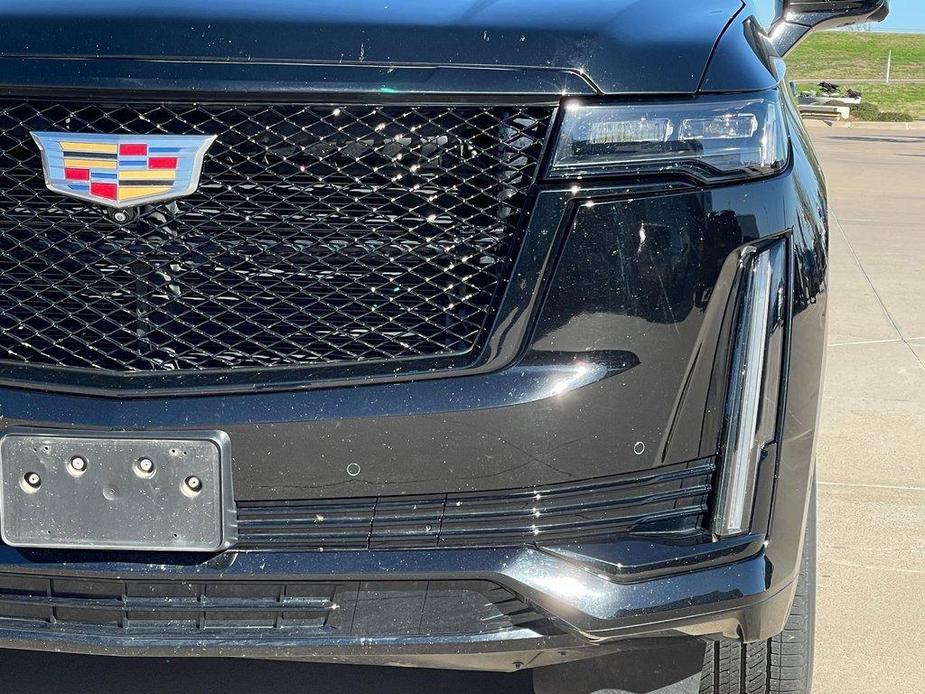 used 2021 Cadillac Escalade ESV car, priced at $73,896