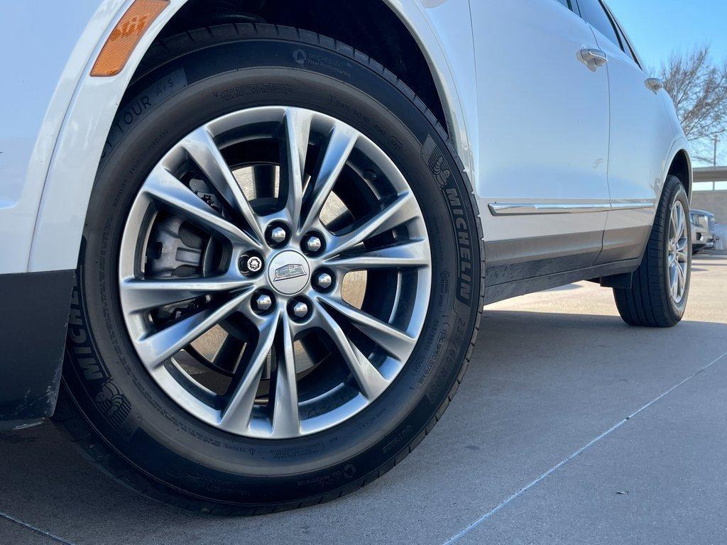 used 2022 Cadillac XT5 car, priced at $31,696