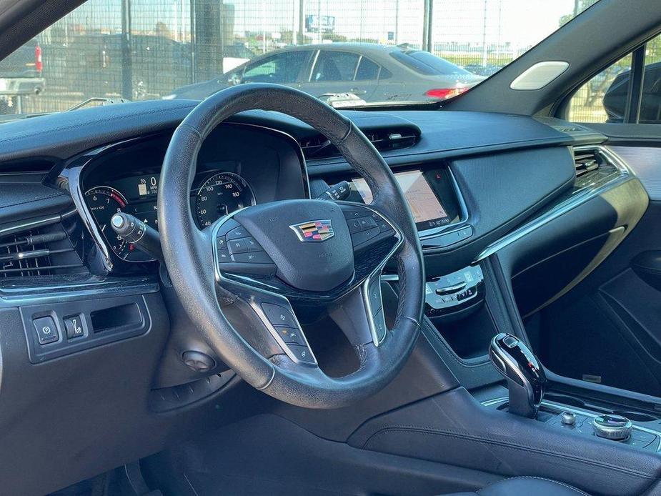 used 2022 Cadillac XT5 car, priced at $32,696