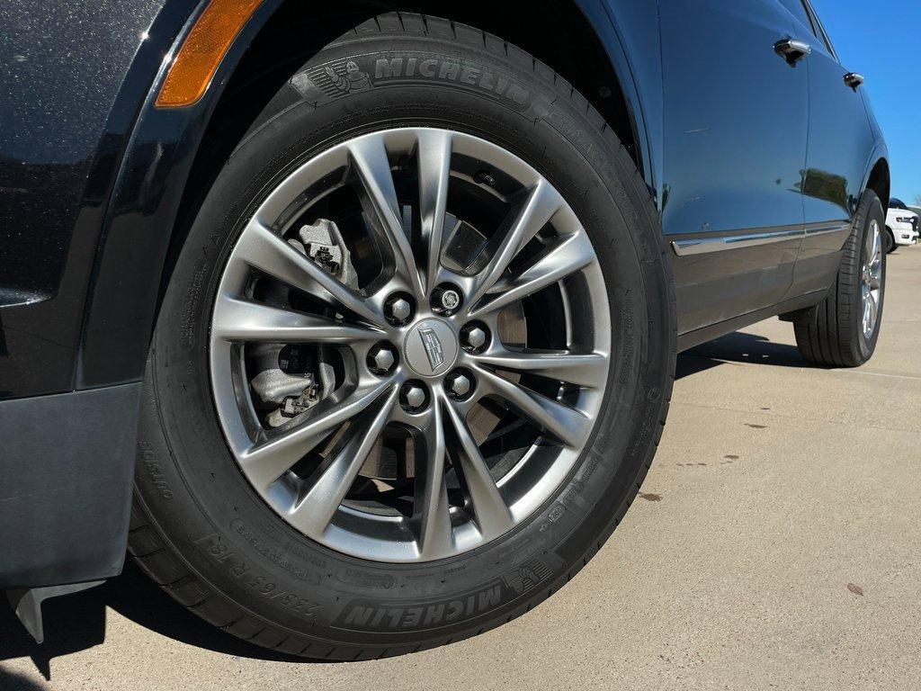 used 2021 Cadillac XT5 car, priced at $31,796