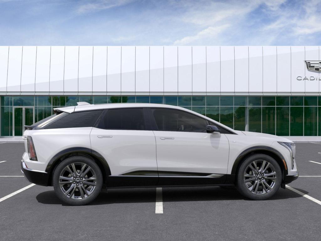 new 2025 Cadillac OPTIQ car, priced at $59,465