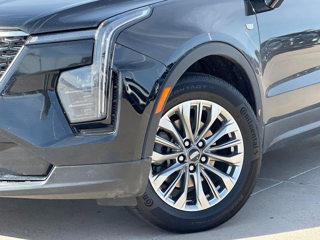 used 2024 Cadillac XT4 car, priced at $39,896