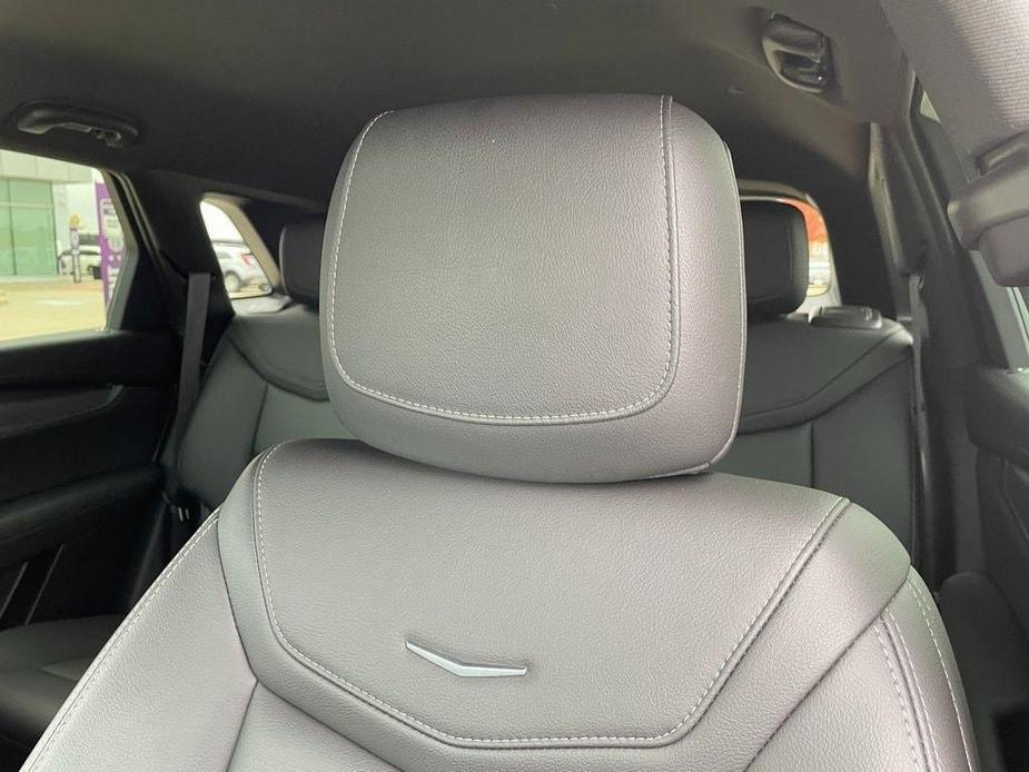 used 2023 Cadillac XT5 car, priced at $35,896