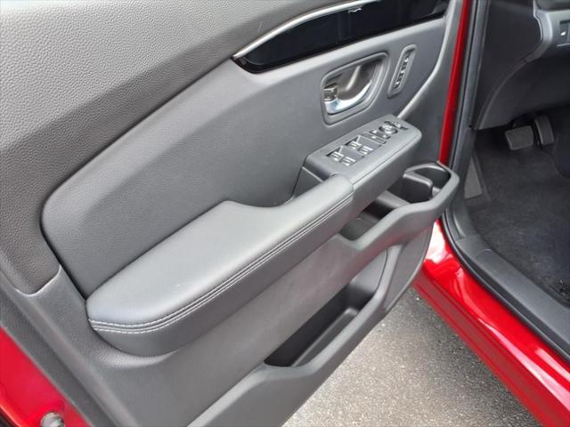 new 2025 Honda Pilot car, priced at $49,305