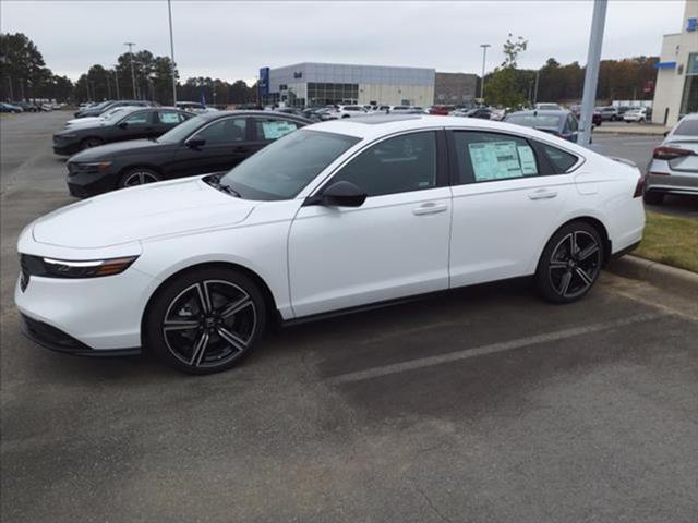 new 2025 Honda Accord Hybrid car, priced at $35,205