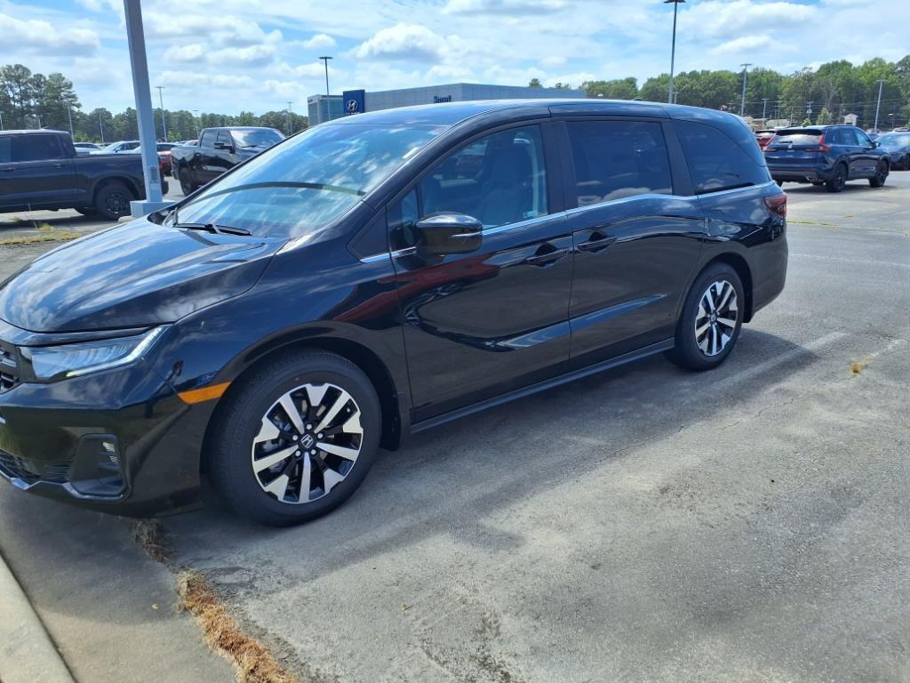 new 2026 Honda Odyssey car, priced at $44,290