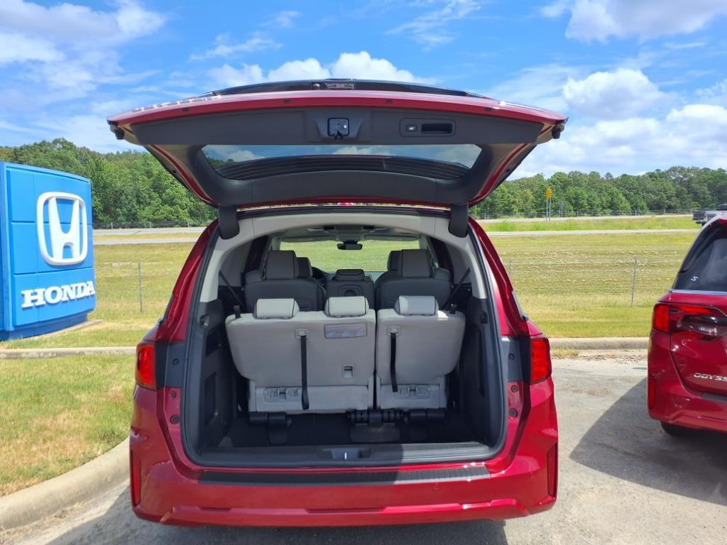new 2026 Honda Odyssey car, priced at $49,445