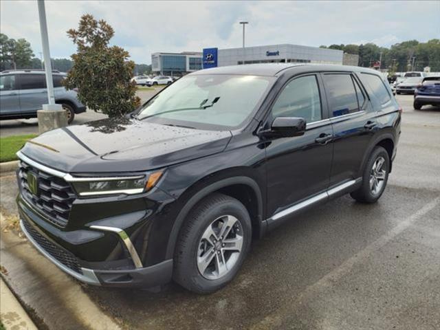 new 2025 Honda Pilot car, priced at $45,625