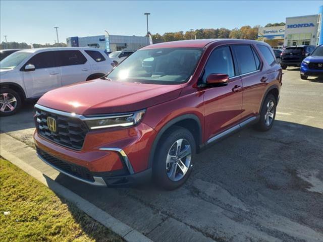 new 2025 Honda Pilot car, priced at $45,085