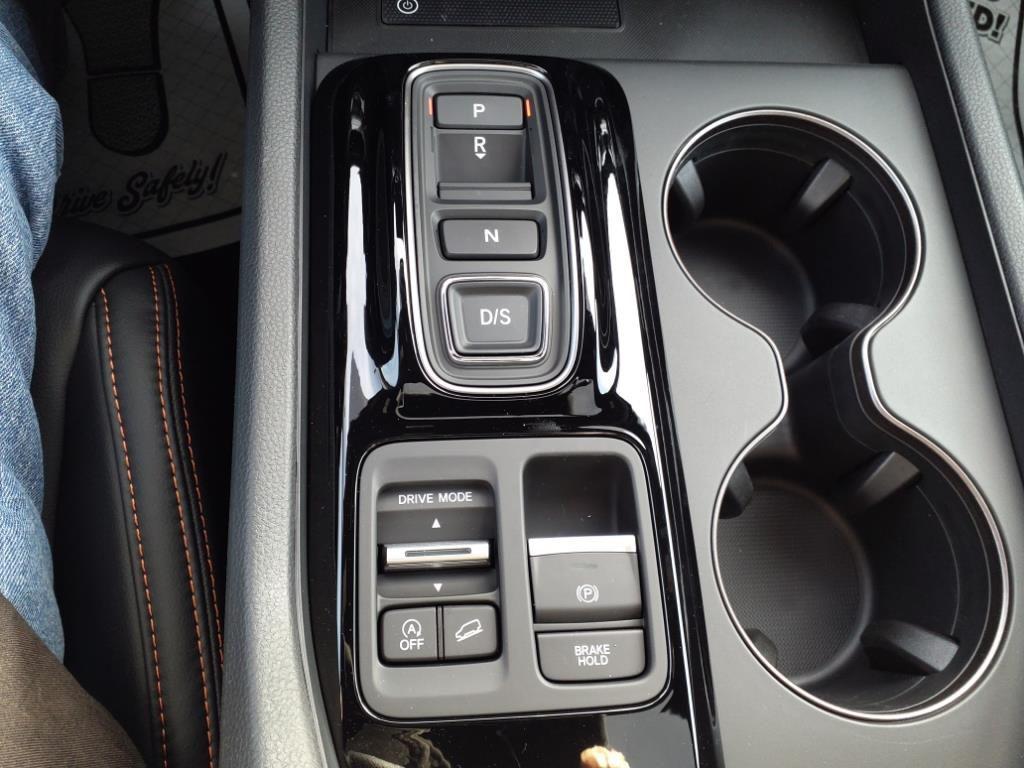 used 2025 Honda Pilot car, priced at $46,555