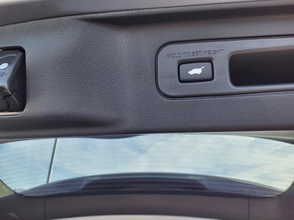 used 2025 Honda Pilot car, priced at $46,555