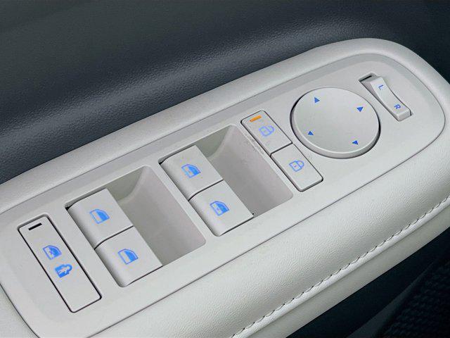new 2025 Hyundai Santa Fe car, priced at $40,035