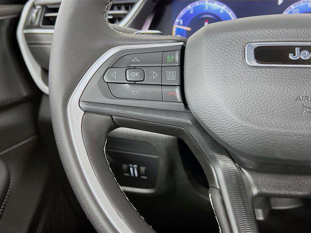 new 2025 Jeep Grand Cherokee car, priced at $41,208