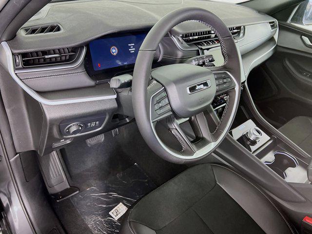 new 2025 Jeep Grand Cherokee car, priced at $41,208