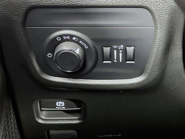 new 2025 Jeep Grand Cherokee car, priced at $41,208