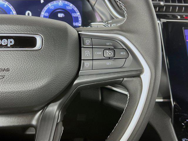 new 2025 Jeep Grand Cherokee car, priced at $41,208
