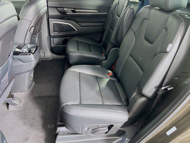 new 2025 Kia Telluride car, priced at $40,907