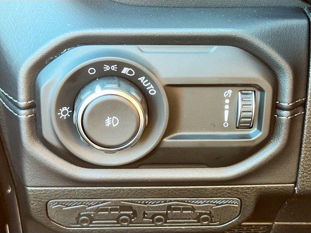 new 2025 Jeep Wrangler car, priced at $51,472