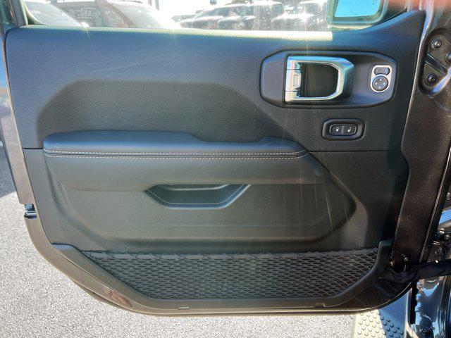 new 2025 Jeep Wrangler car, priced at $51,472