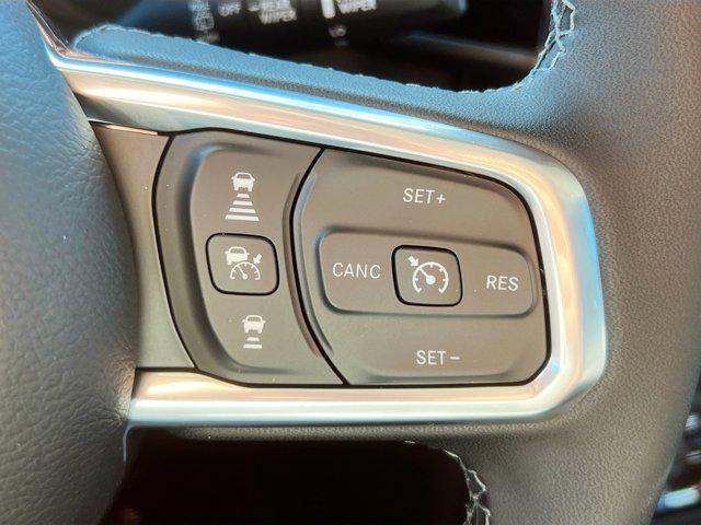 new 2025 Jeep Wrangler car, priced at $51,472