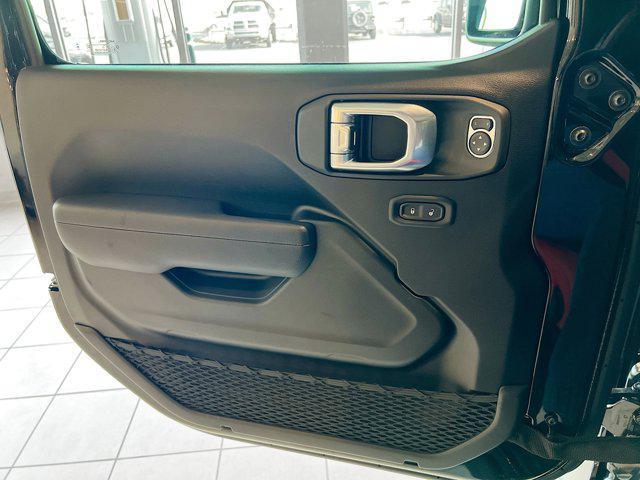 new 2025 Jeep Gladiator car, priced at $47,439