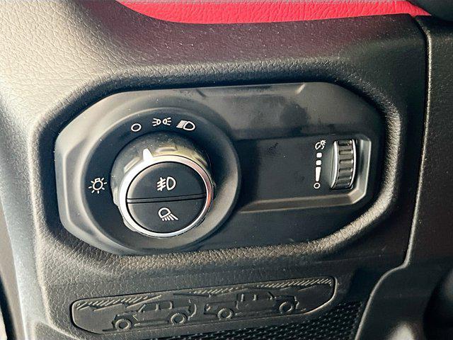 new 2025 Jeep Gladiator car, priced at $47,439
