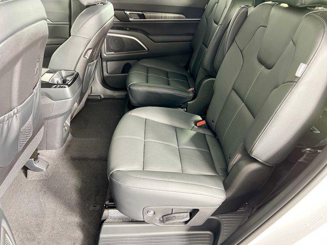 new 2025 Kia Telluride car, priced at $42,802