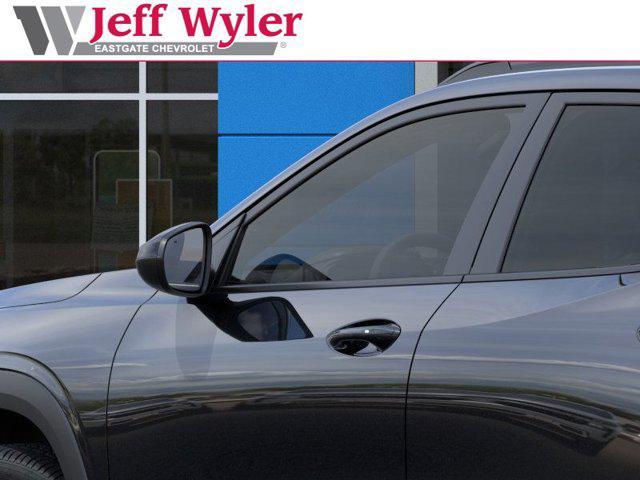 new 2025 Chevrolet Trax car, priced at $27,040