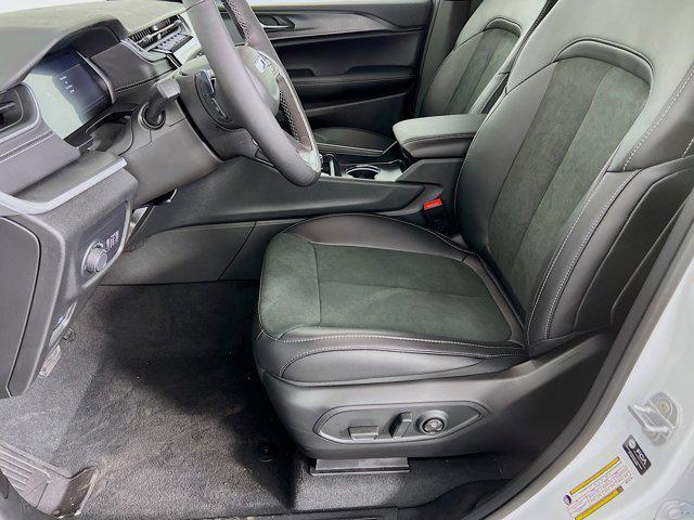new 2025 Jeep Grand Cherokee L car, priced at $44,472