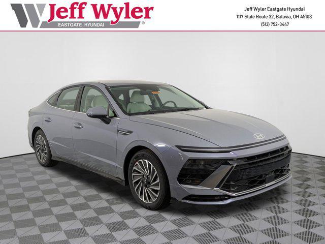 new 2025 Hyundai Sonata Hybrid car, priced at $32,027