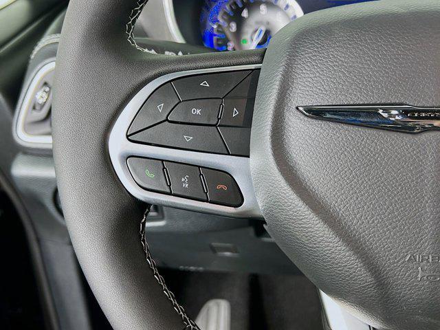 new 2025 Chrysler Pacifica car, priced at $41,752
